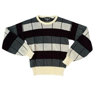 Vintage Gabrielle off white, gray and maroon crew neck sweater. Size Small.